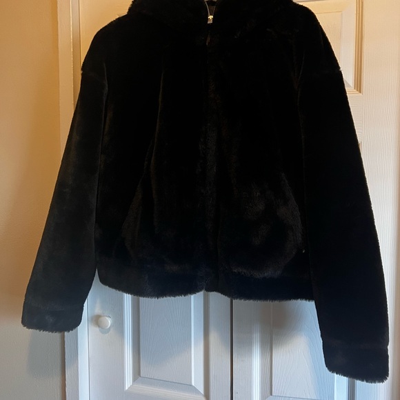 UGG Hooded Faux Fur Jacket. Good cond. completely in tact, no rips or tears. - Picture 3 of 9